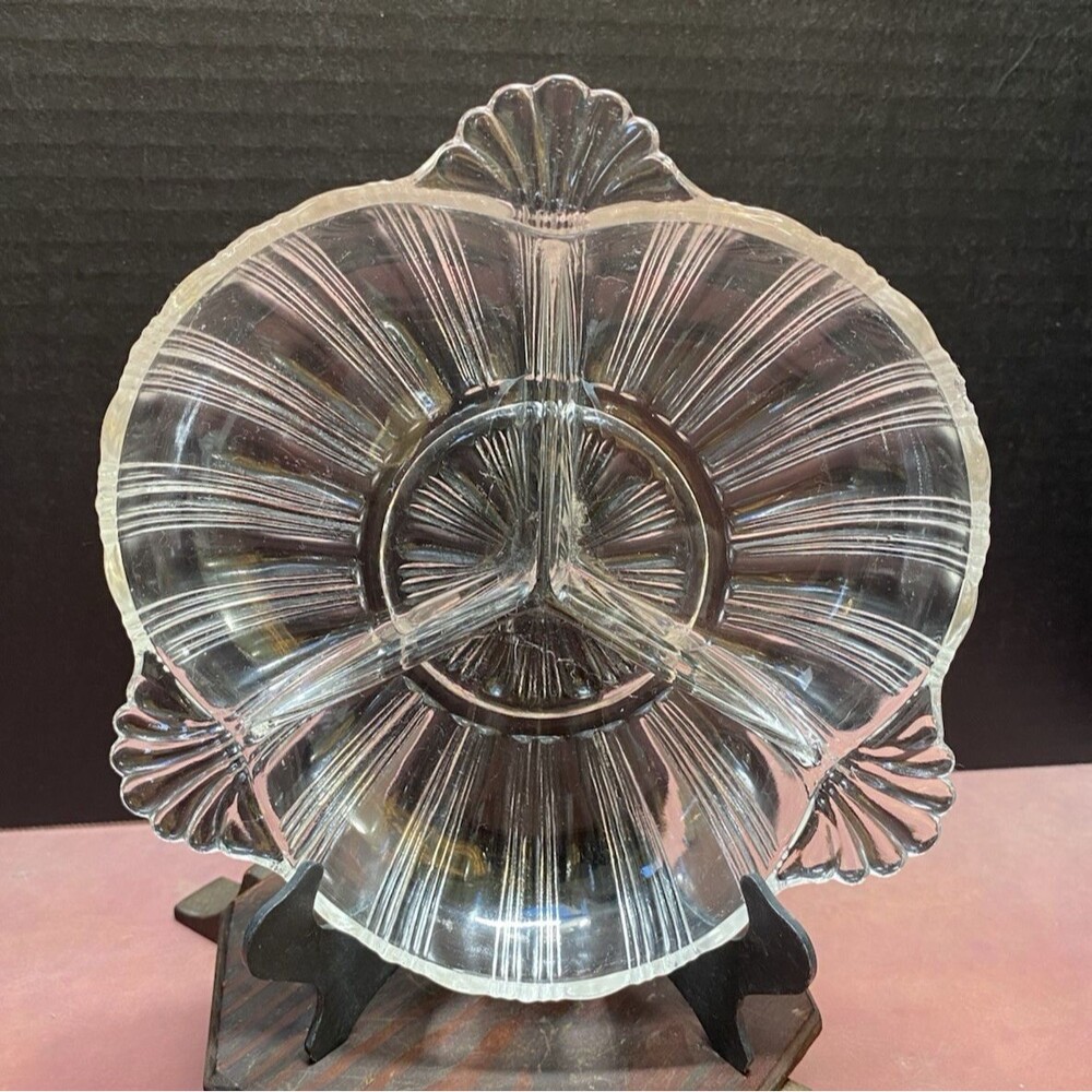 Hazel Atlas Pattern #572 Clear Glass 3 Part Divided 7” Relish Dish With Handles